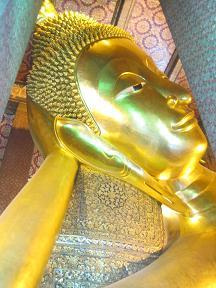 Reclining Buddha in Wat Pho.JPG